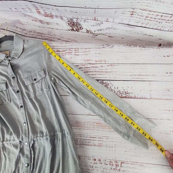 Chaser Drawstring Gray Shirt Dress Sz M Elephant Cloud Wash Casual Neutral NWT - Picture 11 of 12